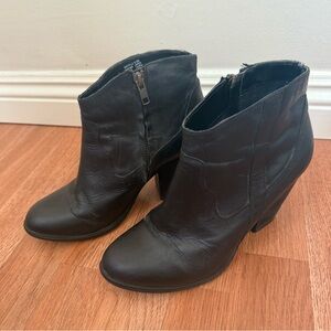 Steve Madden Black Leather Western Ankle Boots Size 8.5
